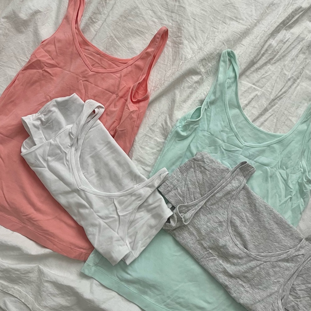 4-pack NWOT tank tops